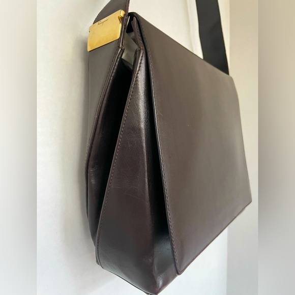 SALVATORE FERRAGAMO / VINTAGE! RARE! Espresso Brown Leather Shoulder Bag - Picture 2 of 16